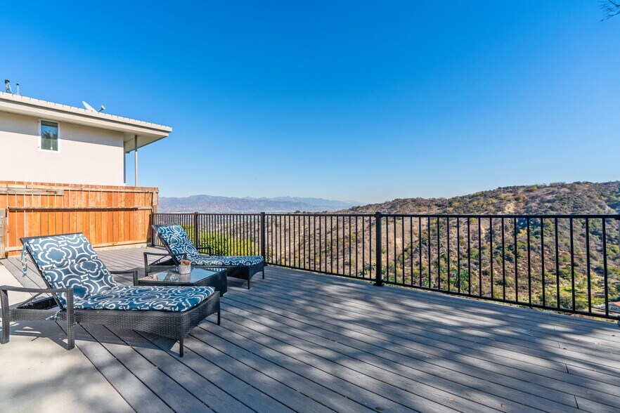 Building Photo - 3632 Beverly Ridge Dr