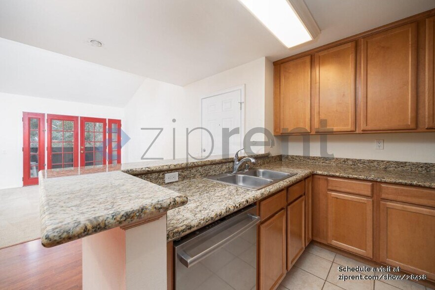 Building Photo - Unit 226