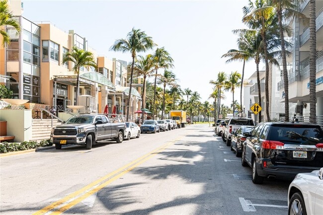 Building Photo - 1460 Ocean Dr