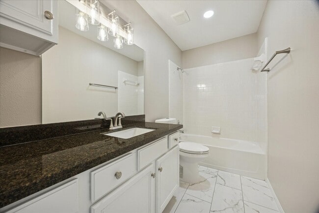 Building Photo - 3513 Barberry Dr