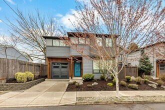 Building Photo - 3243 N Houghton St