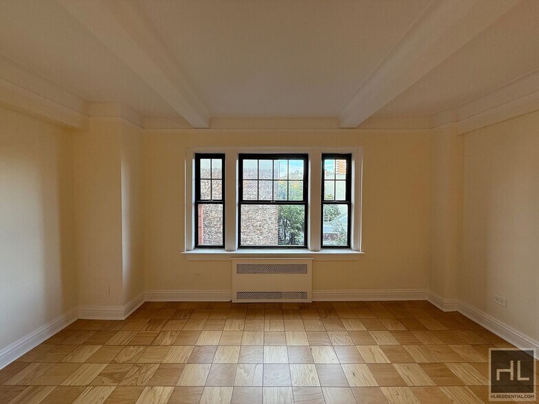 Building Photo - Christopher Street