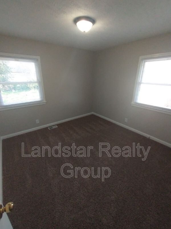 Building Photo - 5611 Johnsontown Rd