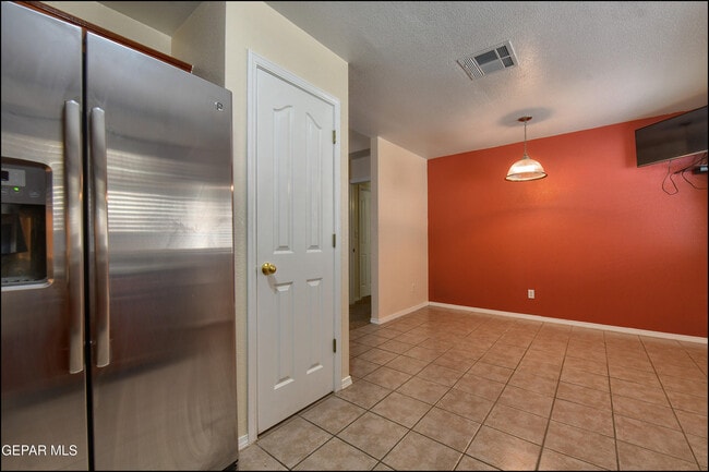 Building Photo - 508 Covington Ridge Way