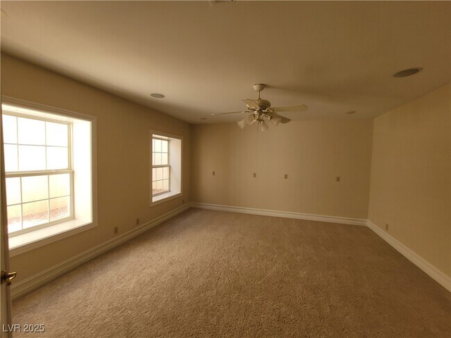 Building Photo - 5110 N Valadez St
