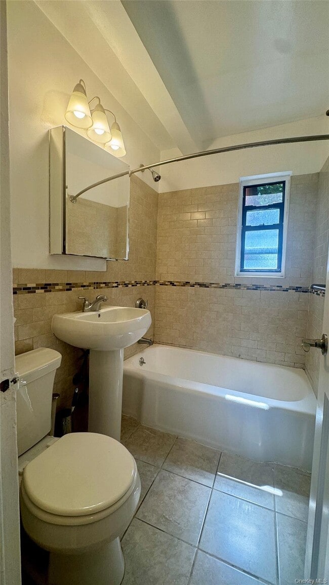 Building Photo - 141-33 78th Ave