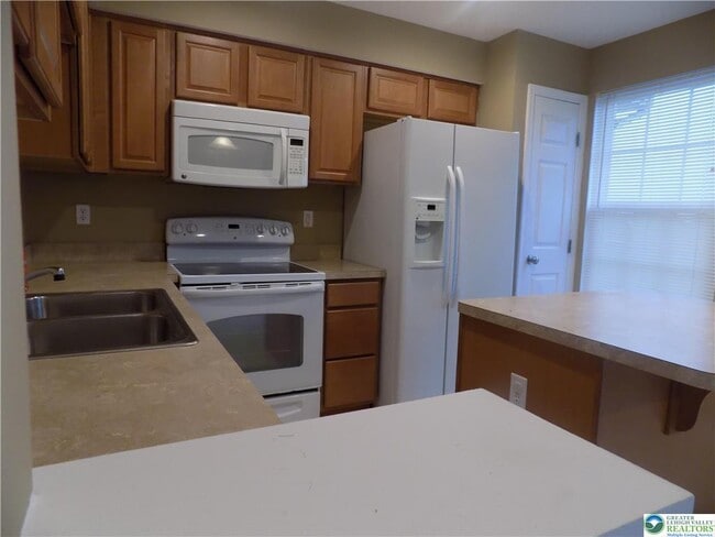 Building Photo - 1145 Sparrow Way