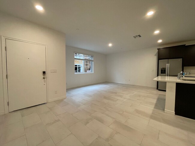 Building Photo - Built in 2024 GATED 3 BED 2.5 BATH 2 CAR G...