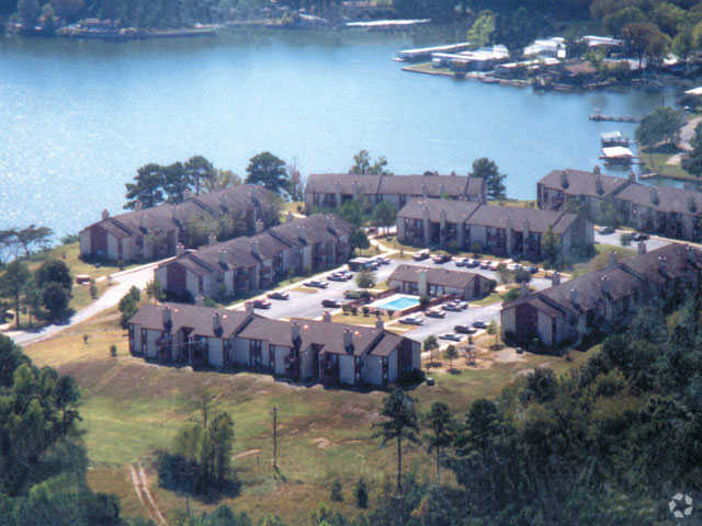 Primary Photo - Grand Point Bay Apartments