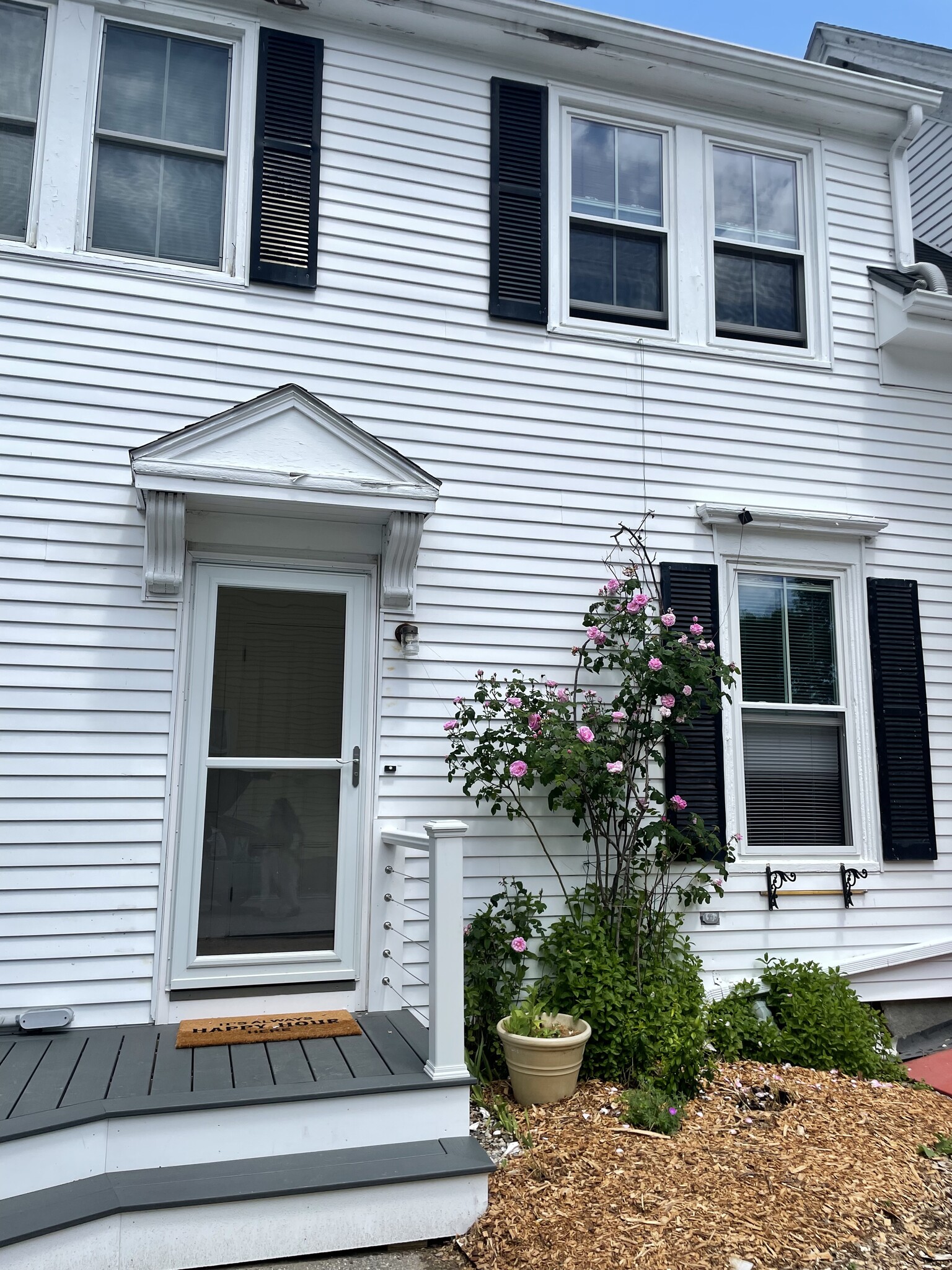 Building Photo - 33 W Elm St