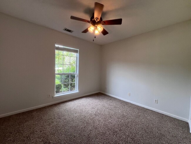 Building Photo - 3 bedroom 2 bath house in Berwick