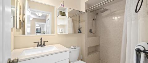 Building Photo - 4665 Oak Hill Dr