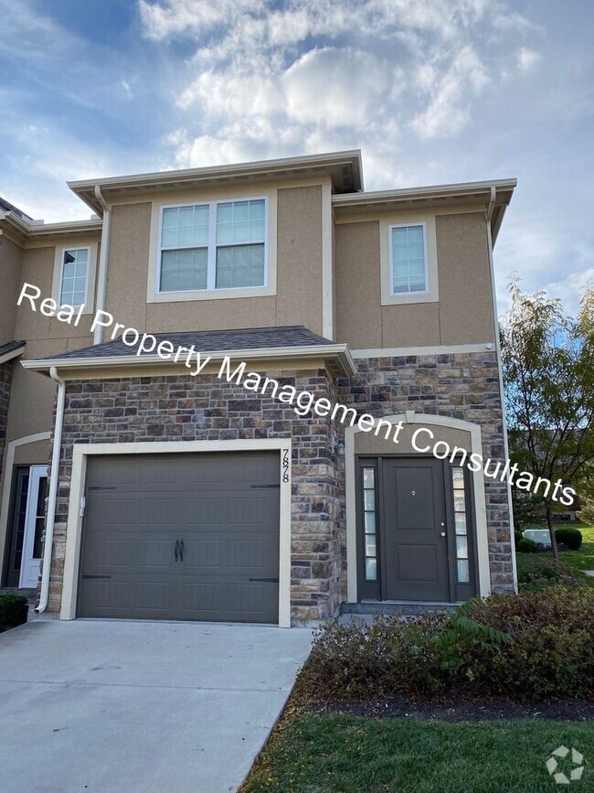 Building Photo - Spacious 3 Bed / 3.5 Bath in Blue Valley S...