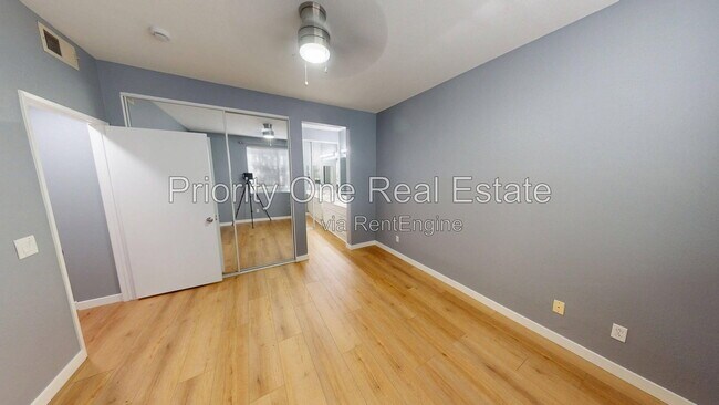Building Photo - 10766 Sabre Hill Dr