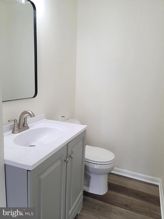 Building Photo - 589 Boysenberry Ln