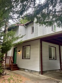 Building Photo - Charming 3 Bedroom, 2 Bathroom House near Fairhaven!! Check out our virtual Tour!