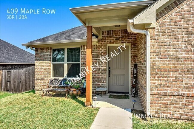 Building Photo - 409 Maple Row