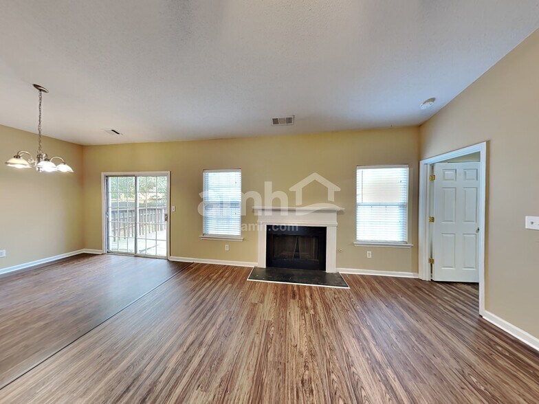 Building Photo - 2135 Beckenham Pl