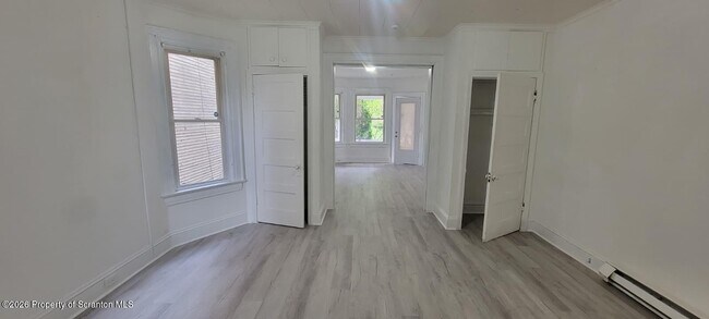 Building Photo - 807 Monroe Ave