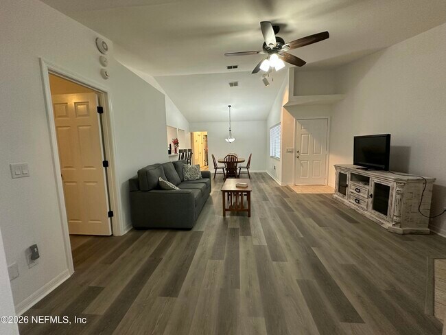 Building Photo - 3110 Sea Hawk Dr