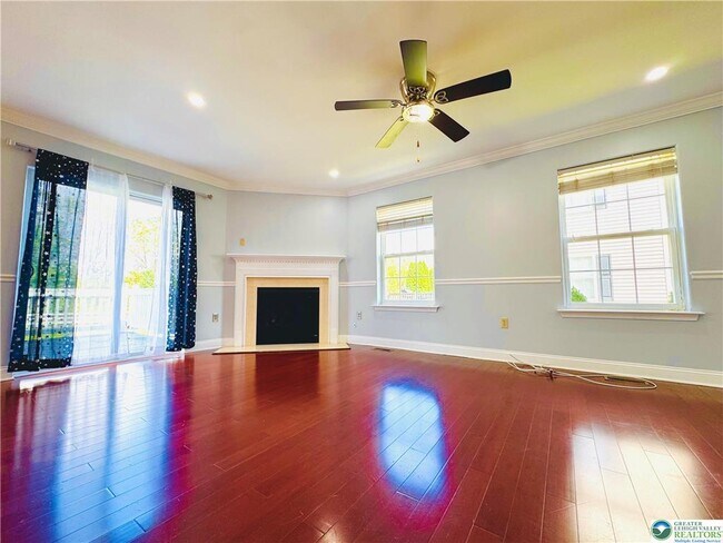 Building Photo - 6945 Hunt Dr