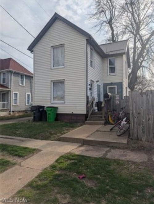 Building Photo - 216 N 15th St