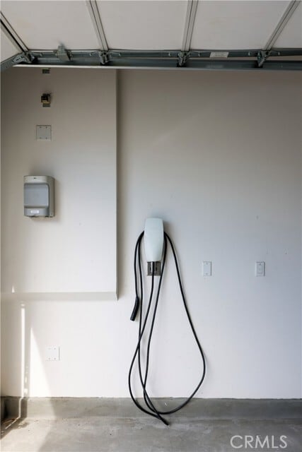 Building Photo - 4437 S Fairmount Pso