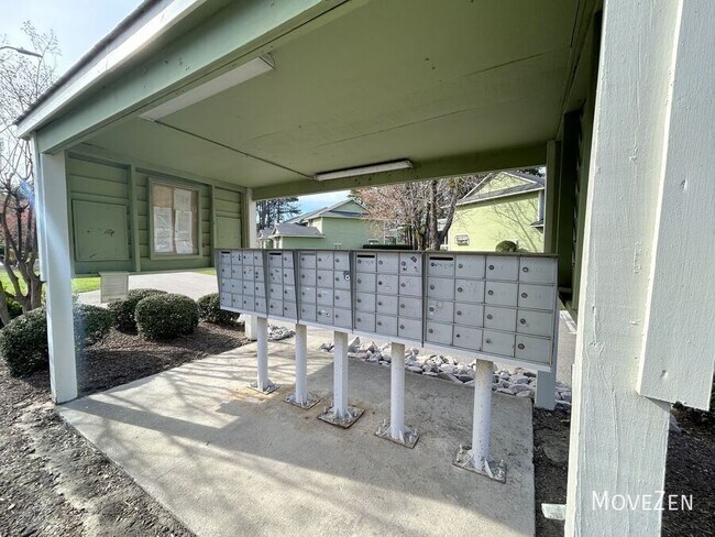 Building Photo - 3956 Echo Farms Blvd