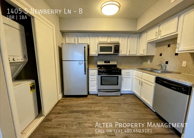 Building Photo - 1405 S Newberry Ln