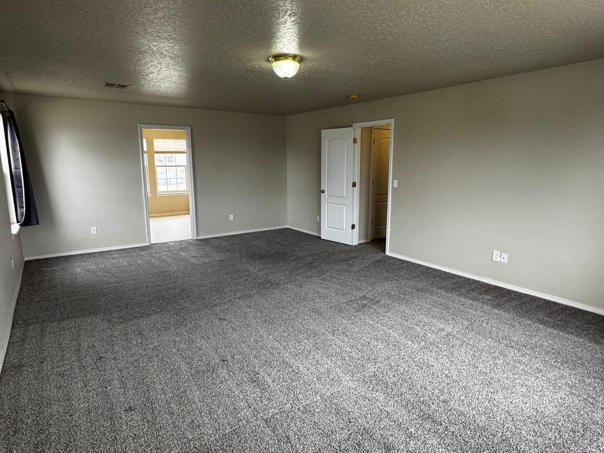 Building Photo - 172 W Tehuti Ct