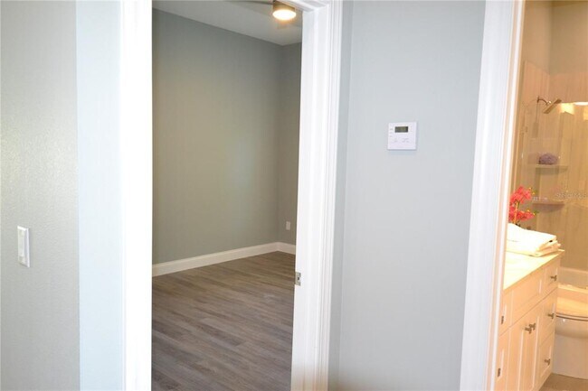 Building Photo - 281 Diogenes St
