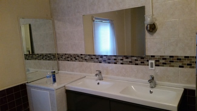 Upstairs Bath - 19 Walnut St