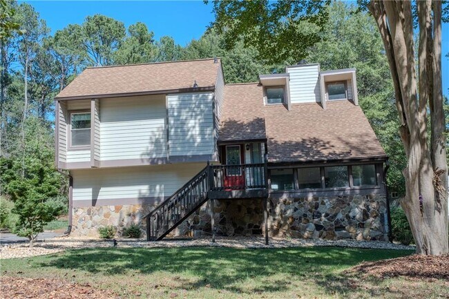 Building Photo - 8025 Cedar Cove