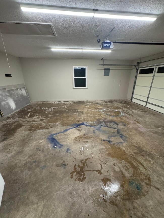 Building Photo - 605 Melbourne Dr