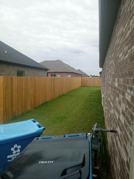 Building Photo - 1036 Tracey Ln