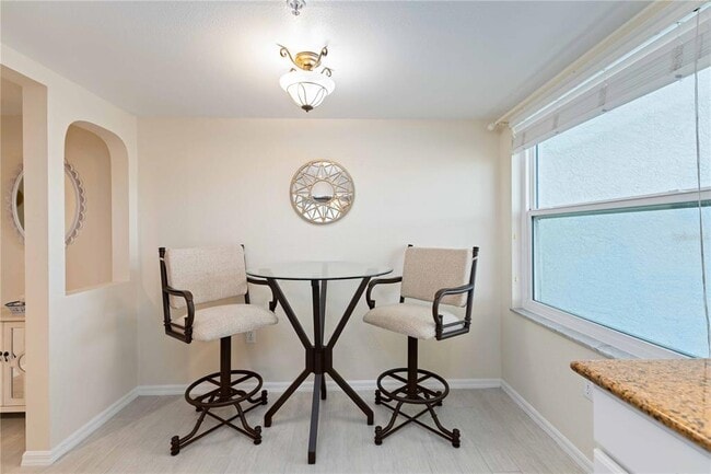Building Photo - 9300 Clubside Cir
