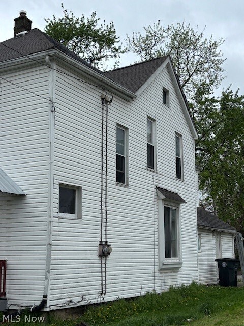 Building Photo - 450 Allyn St