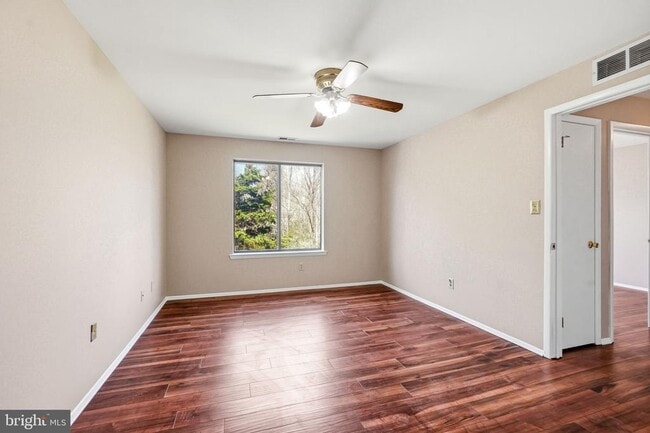 Building Photo - 4215C Aberdeen Dr