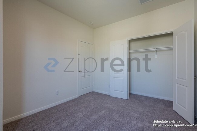 Building Photo - 2823 Lyra Ct