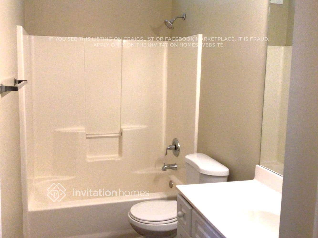 Building Photo - 2015 Henderson Way NW