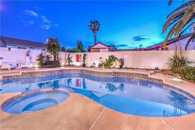 Building Photo - 3179 Paintedhills Ave