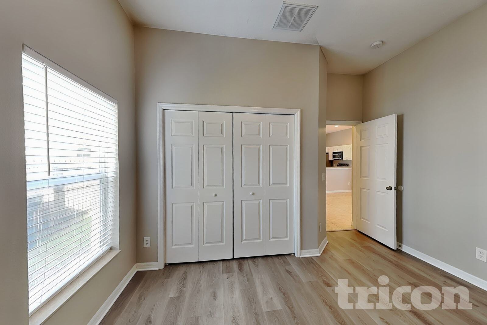 Building Photo - 13305 Silvercreek Dr
