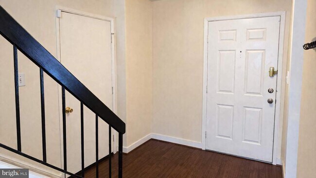 Building Photo - 20521 Neerwinder St