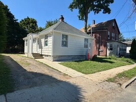 Front - 98 Steamboat Rd