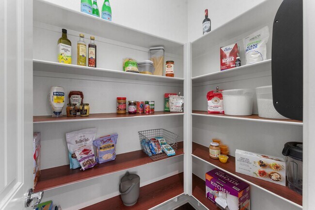 Building Photo - Single-Level 4BD Coastal Home in Prime Encinitas Location