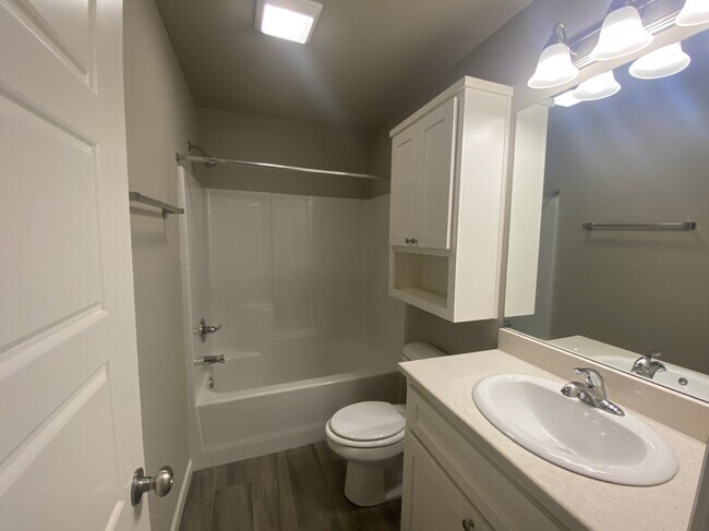 Building Photo - 745 E 139th Pl N