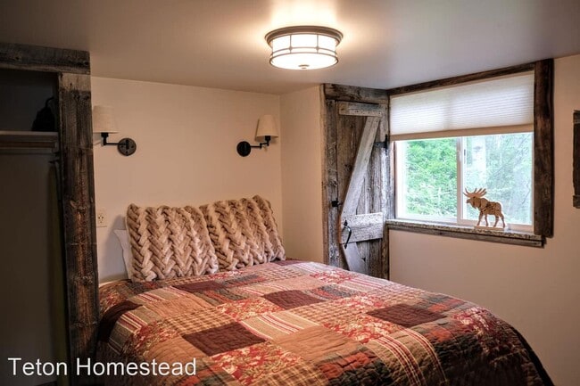 Building Photo - 1 br, 1 bath House - 5415 West 3000 South