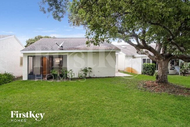 Building Photo - 1739 Goldfinch Ct