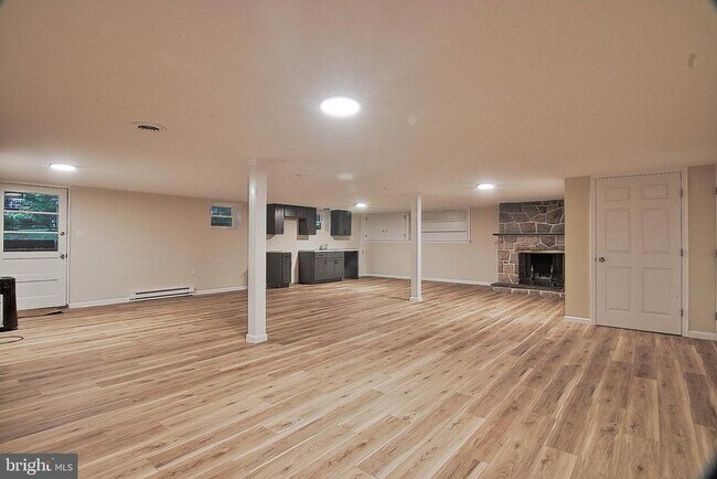 Building Photo - 1490 Chestnut Hill Rd