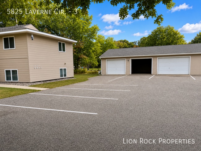 Building Photo - 5825 Laverne Cir N
